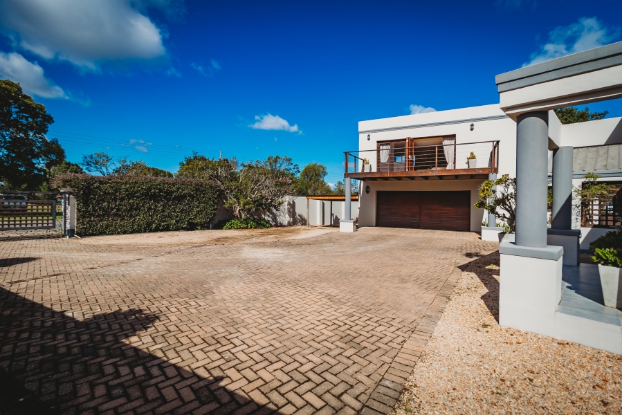 4 Bedroom Property for Sale in Heatherlands Western Cape